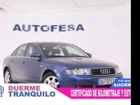Usado Audi A4 131 CV (96 kW) 2003 Azul Berlina