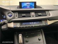 Usado Lexus CT200h Executive Line 136 CV (100 kW) 2016 Blanco Monovolumen
