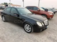 Usado Mercedes E220 Classic 150 CV (110 kW) 2006 Negro Berlina