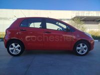Usado Toyota Yaris Live 90 CV (66 kW) 2009 Rojo Utilitario