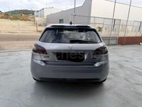 Usado Peugeot 308 Allure 120 CV (88 kW) 2016 Gris / plata Berlina