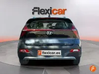Usado Hyundai Bayon 84 CV (61 kW) 2022 Gris SUV