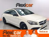 Usado Mercedes CLA200 Shooting Brake 136 CV (100 kW) 2017 Blanco Familiar