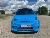 Usado Abarth 500e 113 kW (154 CV) 2023 Azul Utilitario