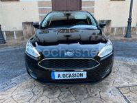 Usado Ford Focus Trend 125 CV (91 kW) 2017 Negro Berlina