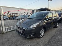 Usado Peugeot 5008 Active 120 CV (88 kW) 2016 Gris / plata Monovolumen