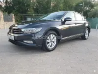 Usado VW Passat 122 CV (89 kW) 2020 Gris / plata Berlina