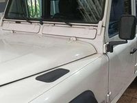 Usado Land Rover Defender 122 CV (89 kW) 1999 Blanco Familiar