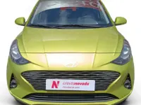 Usado Hyundai i10 67 CV (49 kW) 2024 Verde Utilitario