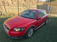 Usado Volvo C30 Momentum 136 CV (100 kW) 2007 Rojo Utilitario