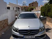 Usado Mercedes E200 160 CV (117 kW) 2020 Gris / plata Familiar