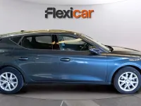 Usado Seat Leon Style 131 CV (96 kW) 2023 Gris Berlina