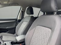 Usado VW Golf VIII 115 CV (84 kW) 2025 Gris / plata Berlina