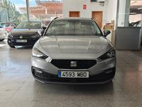 Usado Seat Leon Style 150 CV (110 kW) 2022 Gris / plata Familiar