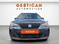 Usado Seat Arona Style 110 CV (80 kW) 2022 Gris / plata SUV