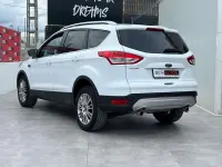 Usado Ford Kuga Titanium 140 CV (102 kW) 2013 Blanco SUV