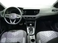 Usado VW Polo R-line 116 CV (85 kW) 2024 Gris Utilitario