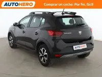 Usado Dacia Sandero Comfort 91 CV (66 kW) 2022 Negro Utilitario