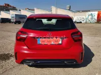 Usado Mercedes A180 122 CV (89 kW) 2018 Rojo Berlina