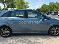 Usado Mercedes B200 136 CV (100 kW) 2013 Azul Utilitario