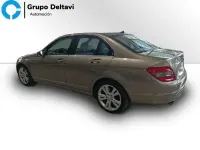 Usado Mercedes C220 Avantgarde 170 CV (125 kW) 2009 Gris / plata Berlina