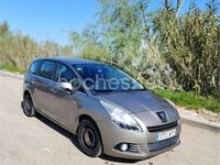 Usado Peugeot 5008 Access 112 CV (82 kW) 2012 Beige Monovolumen