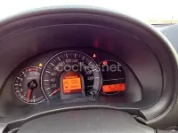 Usado Nissan Micra Premium Edition 80 CV (58 kW) 2014 Granate Utilitario