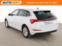 Usado Skoda Scala Ambition 150 CV (110 kW) 2023 Blanco Utilitario