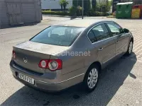 Usado VW Passat Advance 140 CV (102 kW) 2007 Gris / plata Berlina