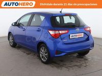 Usado Toyota Yaris Hybrid Active 100 CV (73 kW) 2017 Azul Berlina
