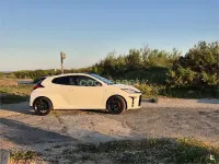 Usado Toyota Yaris 261 CV (191 kW) 2024 Blanco Utilitario