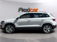 Usado Skoda Karoq Ambition 150 CV (110 kW) 2021 Blanco SUV