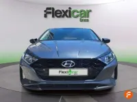 Usado Hyundai i20 101 CV (74 kW) 2022 Gris Utilitario