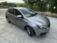 Usado Peugeot 308 Style 131 CV (96 kW) 2019 Gris Utilitario