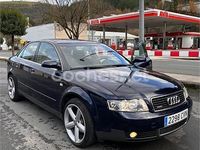 Usado Audi A4 130 CV (95 kW) 2004 Azul Berlina