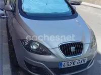 Usado Seat Altea XL Ecomotive 105 CV (77 kW) 2010 Beige Monovolumen