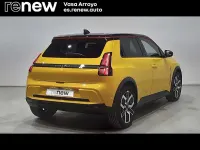Begagnad Renault R5 Techno 88 kW (120 HK) 2025 Gul Halvkombi