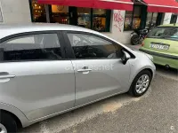 Usado Kia Rio 84 CV (61 kW) 2016 Gris / plata Utilitario