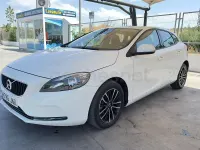Usado Volvo V40 Momentum 150 CV (110 kW) 2017 Blanco Berlina
