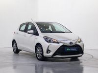 Usado Toyota Yaris Hybrid Active 100 CV (73 kW) 2018 Blanco Berlina