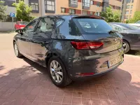 Usado Seat Leon Style 116 CV (85 kW) 2019 Azul Berlina