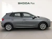 Usado Skoda Fabia Ambition 110 CV (80 kW) 2022 Gris Utilitario