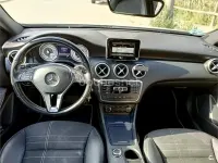 Usado Mercedes A180 Urban 109 CV (80 kW) 2015 Blanco Berlina