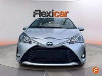 Usado Toyota Yaris Hybrid Active 100 CV (73 kW) 2019 Gris Utilitario