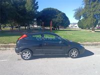 Usado Ford Focus Trend 100 CV (73 kW) 2002 Negro Berlina