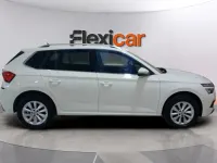 Usado Skoda Kamiq Selection 116 CV (85 kW) 2024 Blanco SUV