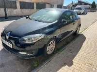 Usado Renault Mégane LIMITED 115 CV (84 kW) 2015 Negro Coupe