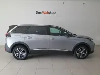 Usado Peugeot 5008 Allure 130 CV (95 kW) 2023 Gris / plata SUV