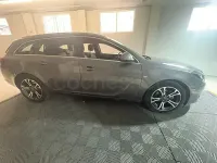Usado Opel Insignia Selective 136 CV (100 kW) 2016 Gris / plata Familiar