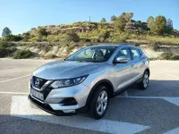 Usado Nissan Qashqai Acenta 115 CV (84 kW) 2018 Gris / plata SUV